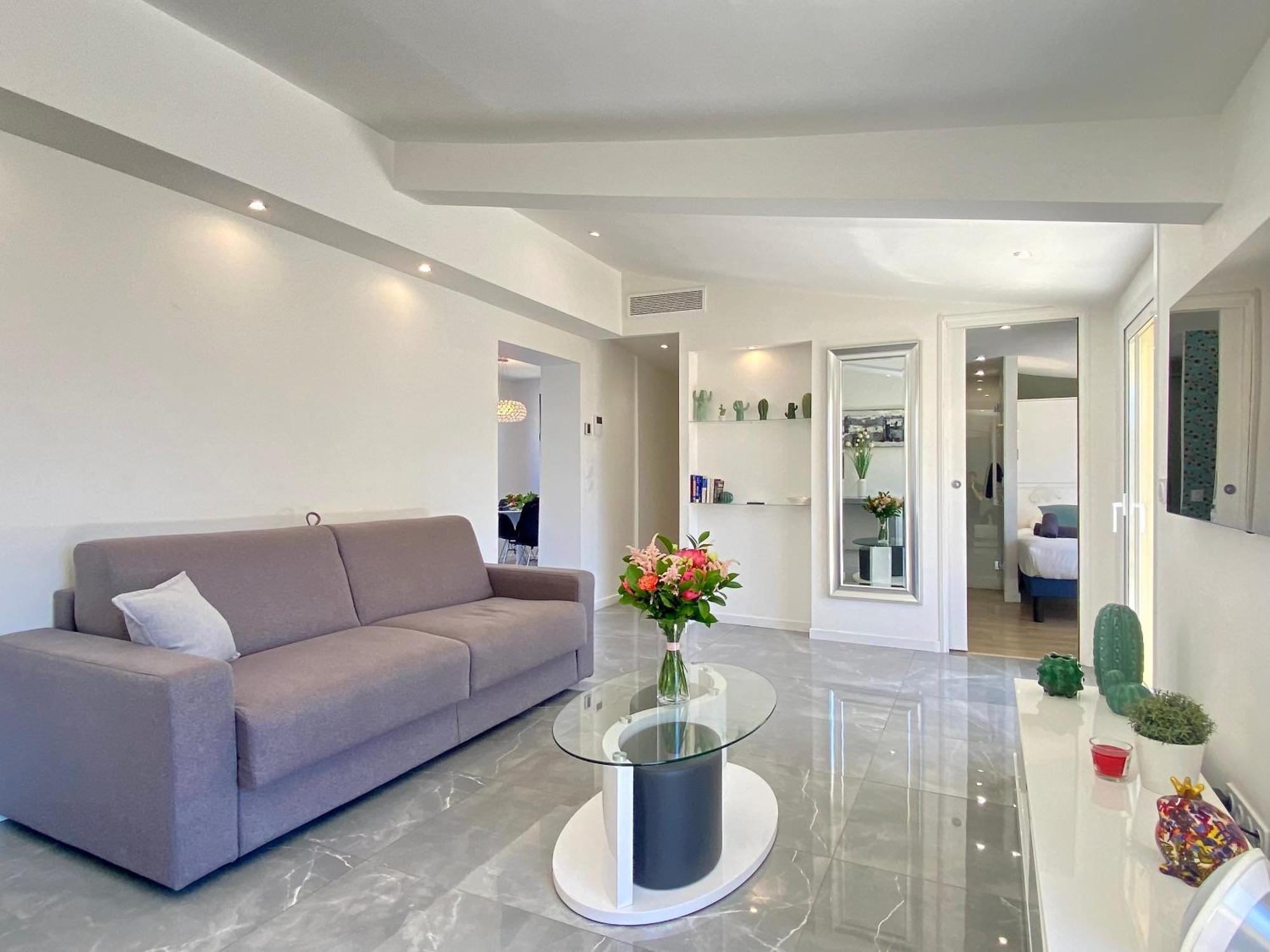 Luxury "Les Toits Du Soleil" - Magnifique Appartement Avec Terrasses Et Jacuzzi - Centre De Cannes - By Scls Locations المظهر الخارجي الصورة